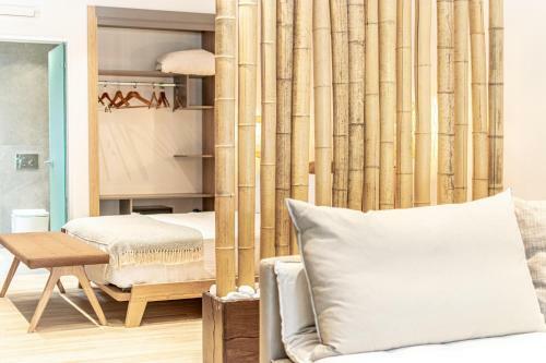 Hotel F & S Lounge Suites