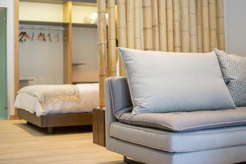 Hotel F & S Lounge Suites