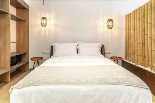 Hotel F & S Lounge Suites