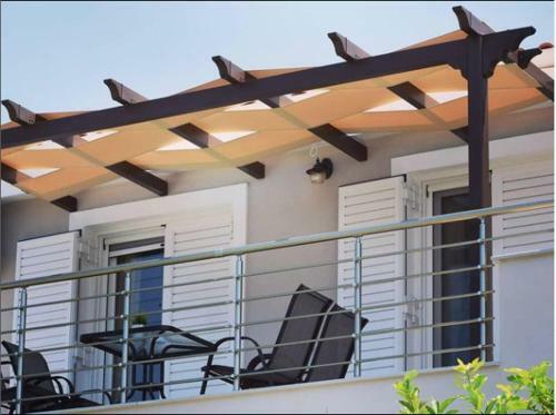 Apartment With 2 Bedrooms In Ammoudia