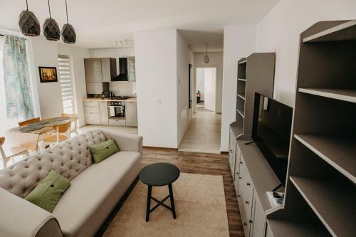 Apartamento Modern In New Building With Balcony & Private Parking