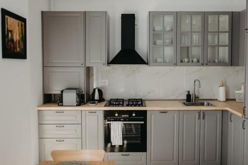 Apartamento Modern In New Building With Balcony & Private Parking