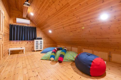 Londonbushotel & Wooddy