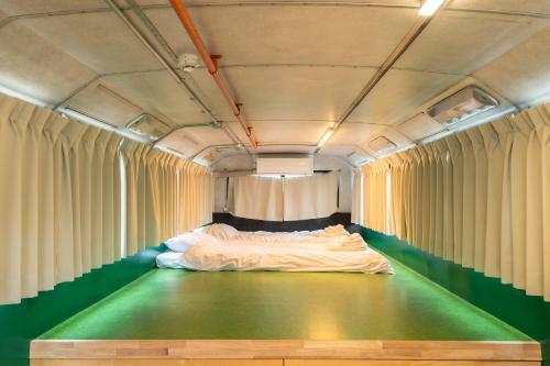 Londonbushotel & Wooddy
