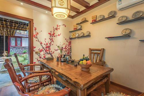 Hotel Floral Brook Boutique Inn