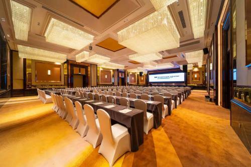 Wyndham Grand Tongren Downtown Hotel