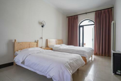 Tiezhu Party Holiday House