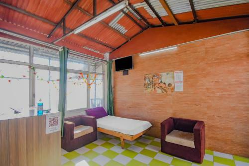 Hotel Collection O 73655 Whispering Oaks