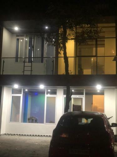 Hotel Pinewood Valley, Mussoorie