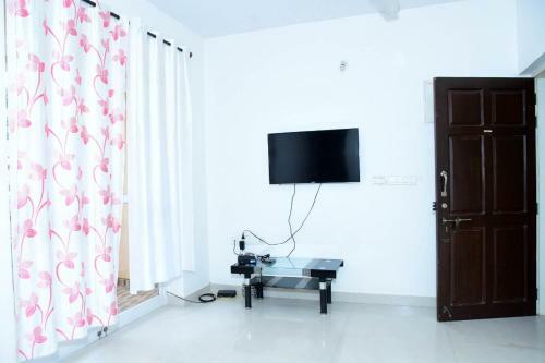 Modern Elegant Shades-2 Bhk AC Apartment