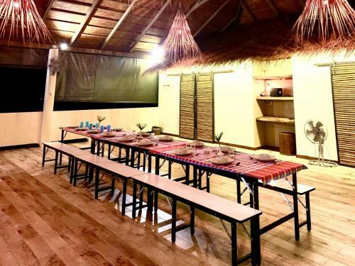 Baan Thamarchat 3 Villas 13 Bedrooms & Shala