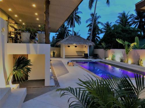 Baan Thamarchat 3 Villas 13 Bedrooms & Shala