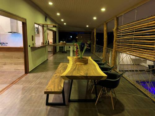 Baan Thamarchat 3 Villas 13 Bedrooms & Shala