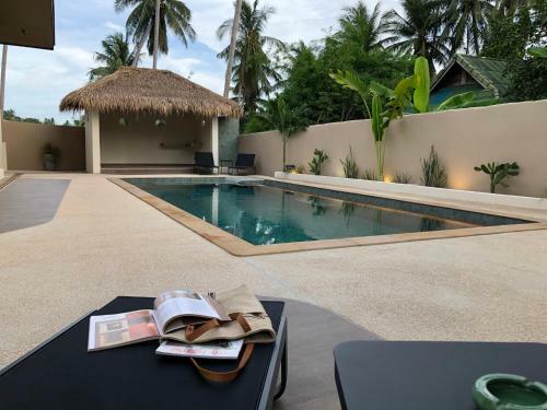 Baan Thamarchat 3 Villas 13 Bedrooms & Shala