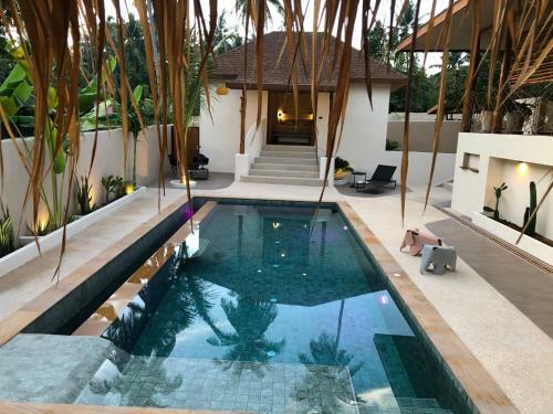 Baan Thamarchat 3 Villas 13 Bedrooms & Shala