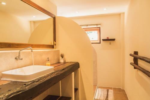 Baan Thamarchat 3 Villas 13 Bedrooms & Shala