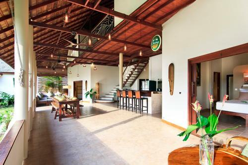 Baan Thamarchat 3 Villas 13 Bedrooms & Shala
