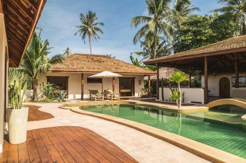 Baan Thamarchat 3 Villas 13 Bedrooms & Shala