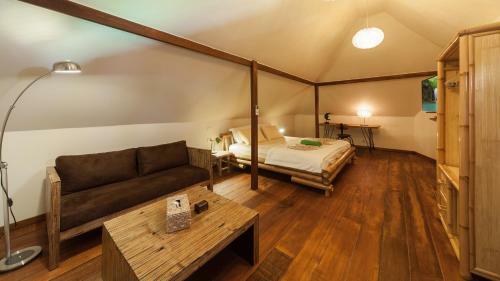 Baan Thamarchat 3 Villas 13 Bedrooms & Shala
