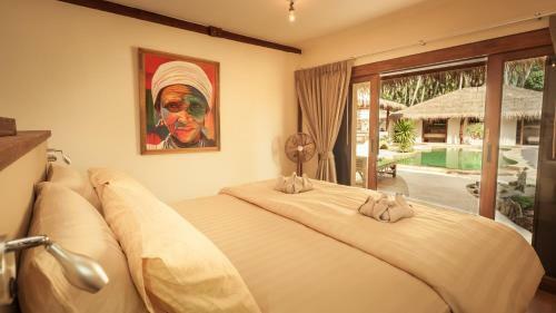 Baan Thamarchat 3 Villas 13 Bedrooms & Shala