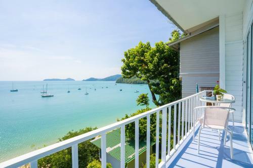 Phuket Beachside