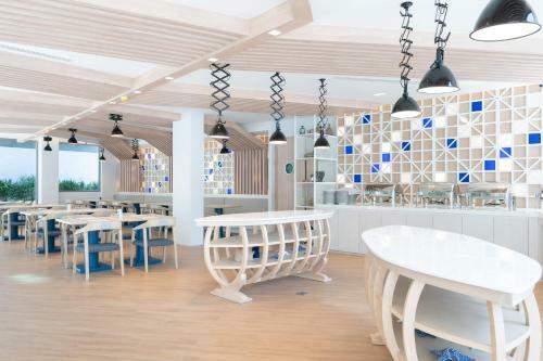 Hotel Panwaburi Beachfront Resort - Sha Extra Plus