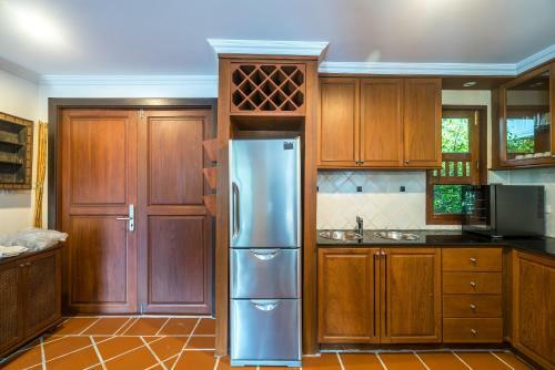 Villas In Nakatani Village By Lofty