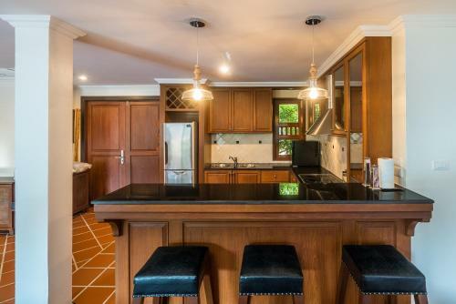 Villas In Nakatani Village By Lofty