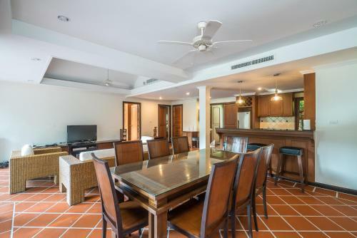 Villas In Nakatani Village By Lofty