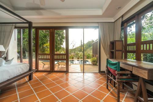 Villas In Nakatani Village By Lofty