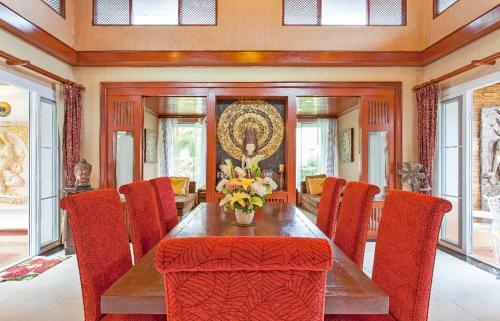 Luxury Thai Villa With Very Beautiful Private Pool