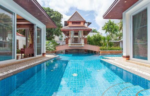 Luxury Thai Villa With Very Beautiful Private Pool