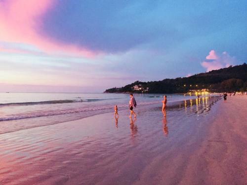 Walk 700m To Kamala Beach Comfortable And Spacious Two-story Villa