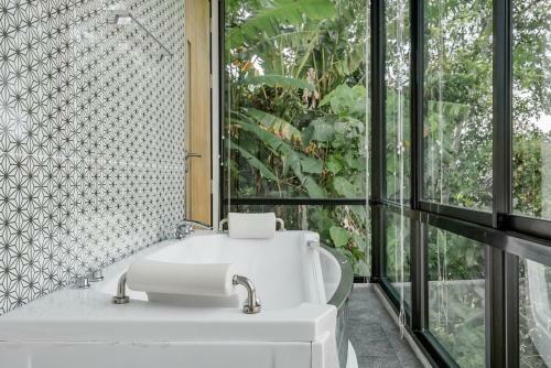 Woodpecker Villa - Kamala Beach