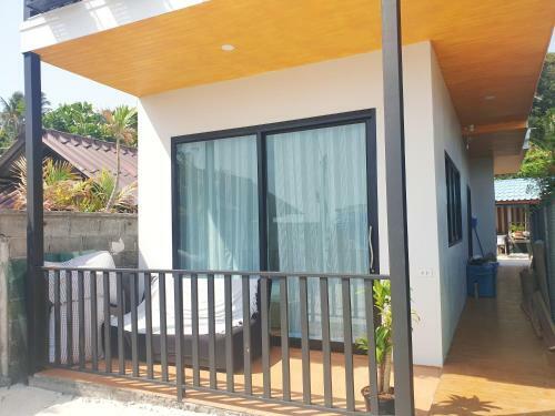 Sunrise Beach House: Private House