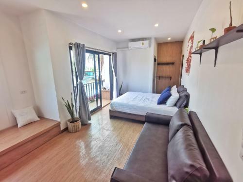 Sunrise Beach House: Private House