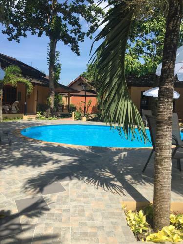 Hotel Cruiser Island Resort