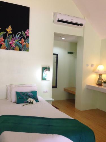 Hotel Cruiser Island Resort