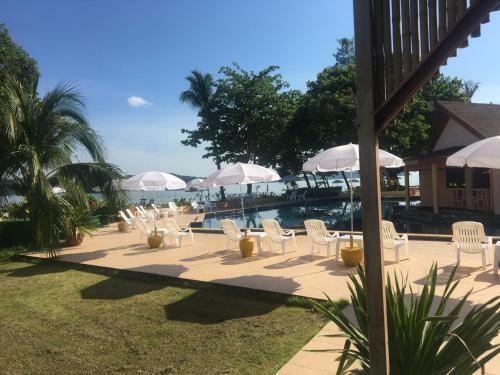 Hotel Cruiser Island Resort