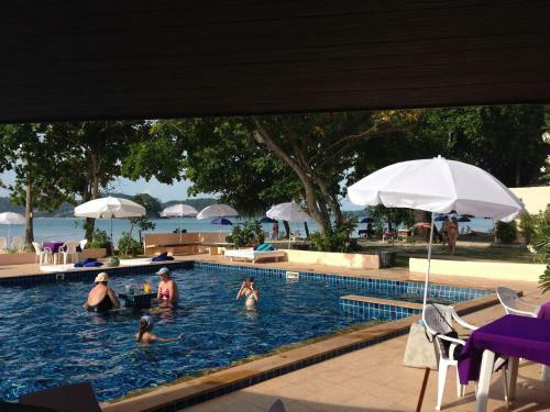 Hotel Cruiser Island Resort