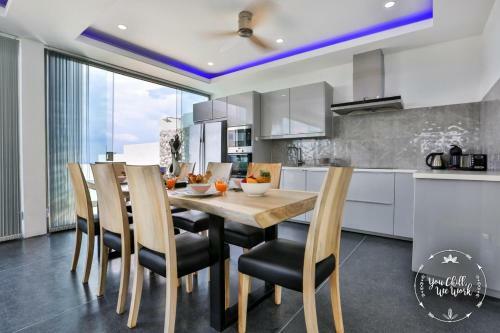 Azur Luxurious Villa 4 Br Ocean View
