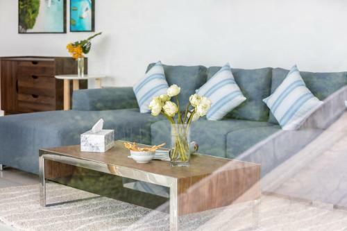 Emerald Villa 3 Br Sea Views