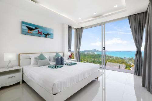Emerald Villa 3 Br Sea Views