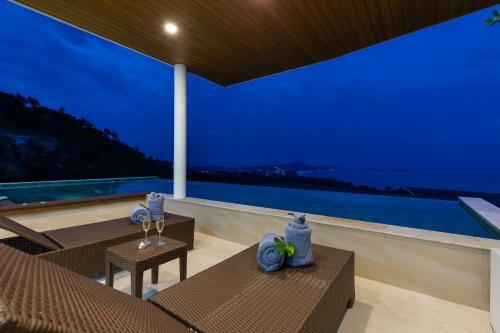 Emerald Villa 3 Br Sea Views