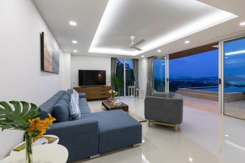 Emerald Villa 3 Br Sea Views