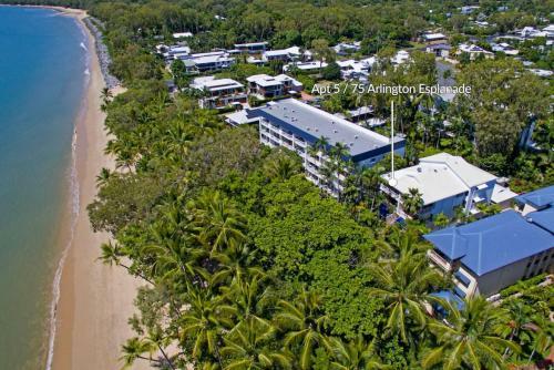 Apartamento Oceanfront Breeze With Ultimate Beach Views 5