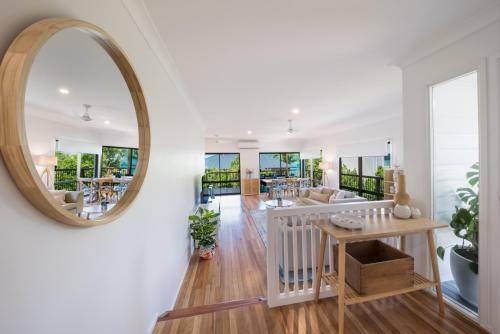 Beach House On Main- Airlie Beach