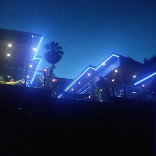 Stunning Villa With Ocean Views And Free Car