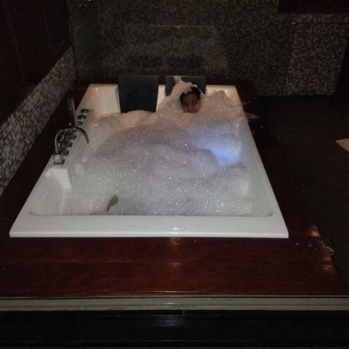 Stunning Villa With Ocean Views And Free Car