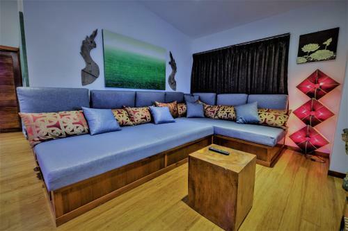 Stunning Villa With Ocean Views And Free Car